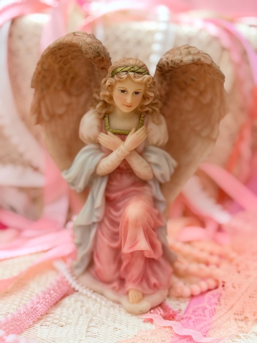 Vintage Seraphim Classics Adoring Maiden Figurine-1994
